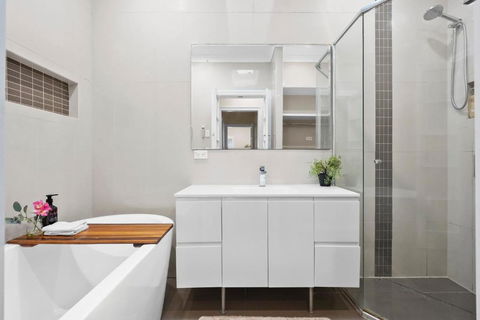 Room In Large Home 6 Min To CBD - Maitland Accommodation 3