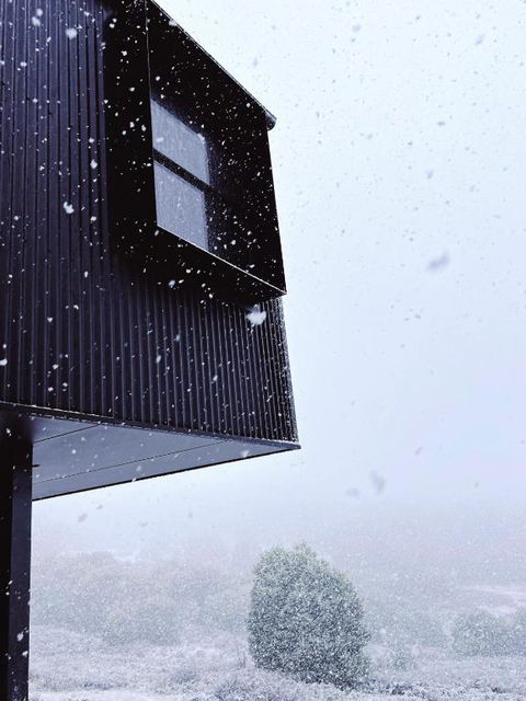 Roam Merrijig - Luxury Stay With Mountain Views - Foothills Of Mt Buller - Maitland Accommodation 3