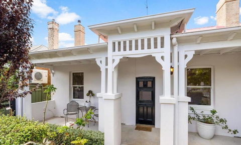 Roseland Cottage - CBD Heritage - Maitland Accommodation 0