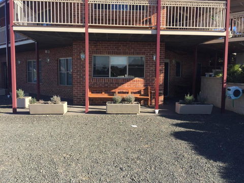 Robin Hill Retreat - Maitland Accommodation 3