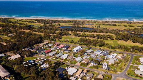 Robin Wood - Maitland Accommodation 0
