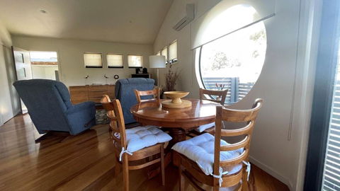 Romantic Retreat Inverloch - Maitland Accommodation 1