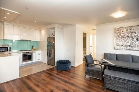 Rome Sky Villa - Maitland Accommodation 2