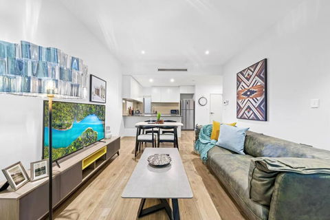 Rooftop 2 Bed Apt With Terrace At Newtown - Maitland Accommodation 0