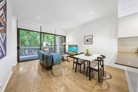 Rooftop 2 Bed Apt With Terrace At Newtown - Maitland Accommodation 1