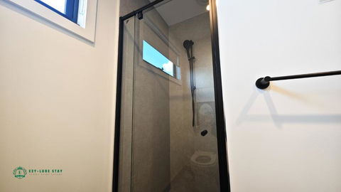 Royalty Living Unit 3 - Maitland Accommodation 1