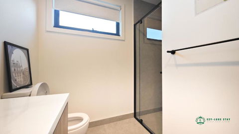 Royalty Living Unit 3 - Maitland Accommodation 2
