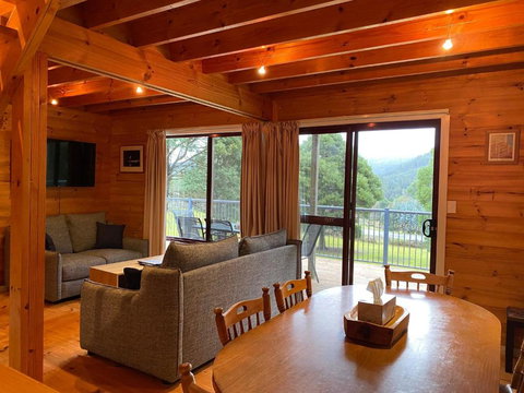 Russell Falls Holiday Cottages - Maitland Accommodation 3