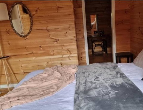 Russell Falls Holiday Cottages - Maitland Accommodation 1