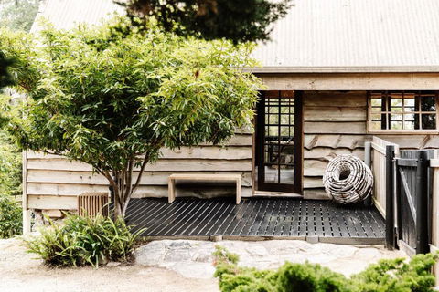 SABI Award Winning Designer Cabin - Maitland Accommodation 3