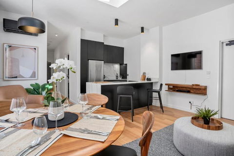 Sanctuary At Saddlers - Where Rustic Meets Refined - Maitland Accommodation 3