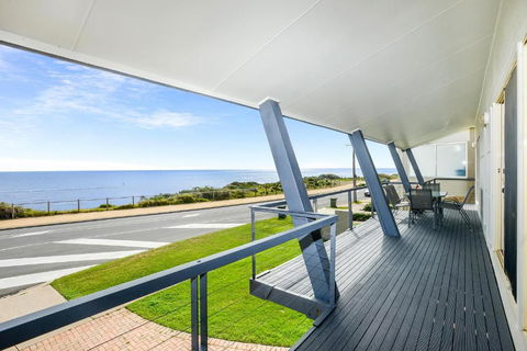Salt - Aldinga Beach - C21 SouthCoast Holidays - Maitland Accommodation 1