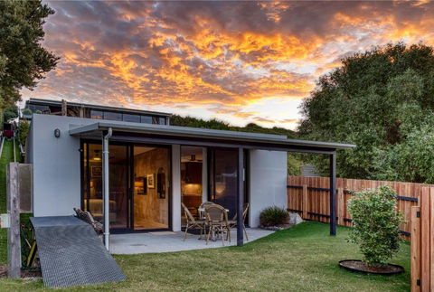 SALT Luxury Couples Bungalow - Maitland Accommodation 1