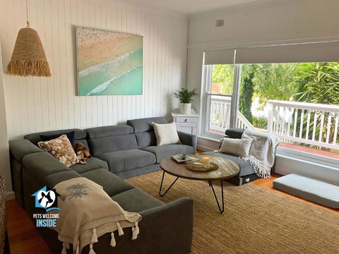 Saltwater Sunsets Seaside Haven With Ocean Views - Maitland Accommodation 1