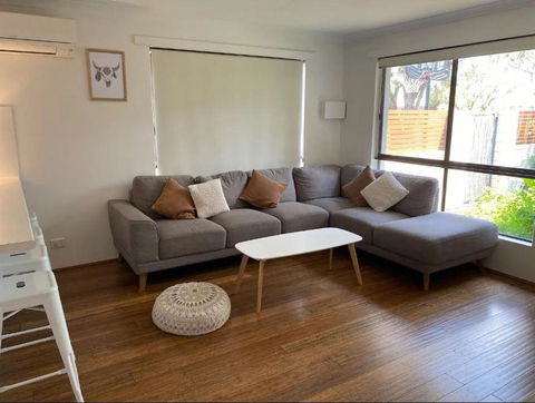 Salty - Maitland Accommodation 2