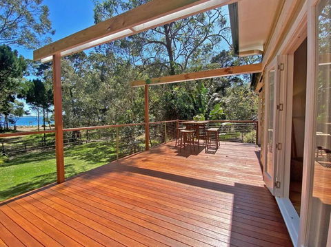 Salty Beach - Maitland Accommodation 0