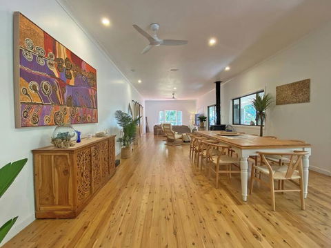 Salty Beach - Maitland Accommodation 2