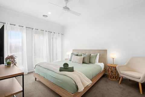 Salty Sage Beach House - Maitland Accommodation 1
