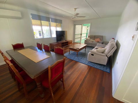 Samantha - Maitland Accommodation 0