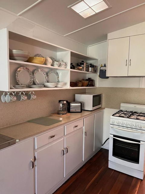 Samantha - Maitland Accommodation 1