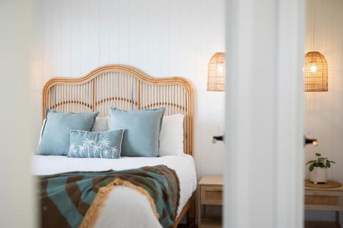 Sanbis Cabin - Hidden Boutique Retreat, Sea Views - Maitland Accommodation 0