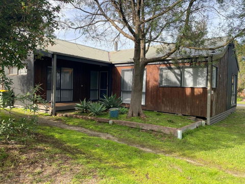 Sanders Beach House - Maitland Accommodation 0