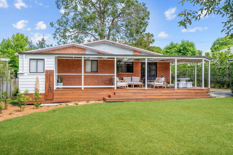 Sandalwood At Huskisson - Maitland Accommodation 2