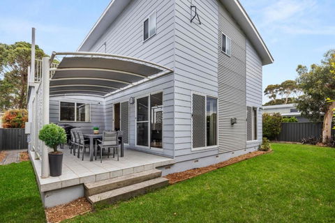 Sandlewood Breeze - Pet Friendly - Community Pool - Maitland Accommodation 0