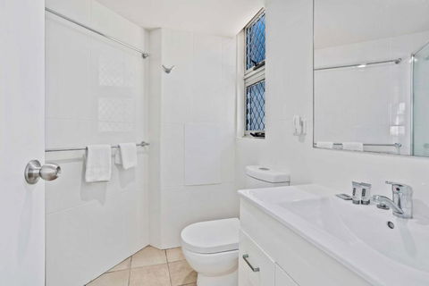 Sandown - Hosted By Burleigh Letting - Maitland Accommodation 2