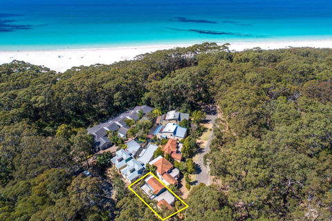 Sandpiper, Hyams Beach - Maitland Accommodation 1