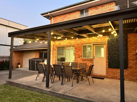 Sandy Beach House Cowes - Maitland Accommodation 0
