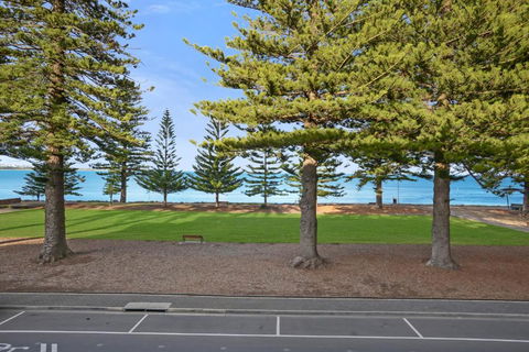 SEABREEZE At Victor Harbor - Maitland Accommodation 1