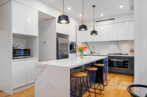 Spacious Room With Ensuite Next To Coburg Station, Non Smoking House - Maitland Accommodation 1