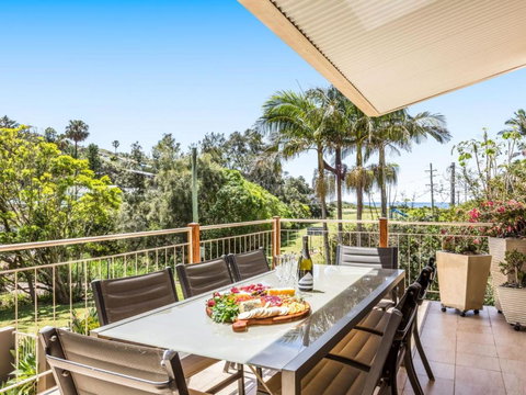 Stanwell Beach Glass House - Maitland Accommodation 2