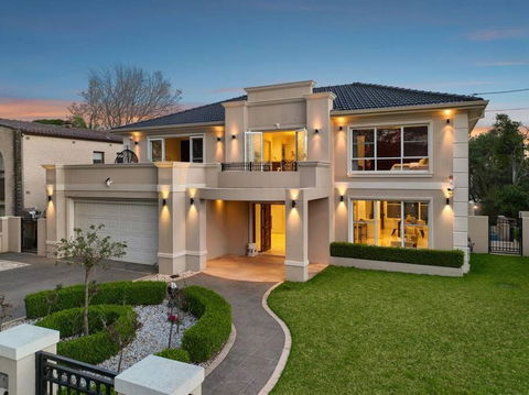 Sydney Strathfield 4 Bed Luxury House With Pool - Maitland Accommodation 3
