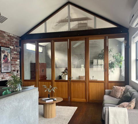 T H E L O F T - Stunning Private Apartment - Maitland Accommodation 0