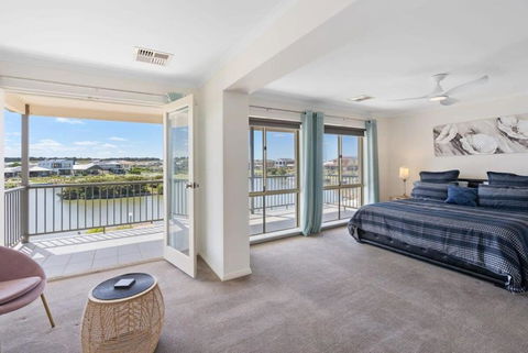 T2 12 Wentworth Pde Hindmarsh Island - No Linen Included - Maitland Accommodation 0