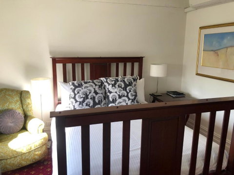 The Corner Hotel Alexandra - Maitland Accommodation 3