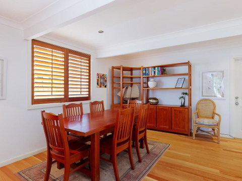 Beauty And The Beach', 88 Foreshore Drive - Large Home With WIFI & Water Views - Maitland Accommodation 1