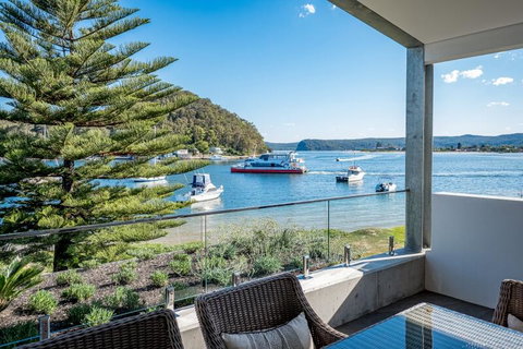 Beauty On Booker Bay - Maitland Accommodation 2