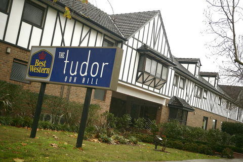 Best Western Plus The Tudor Box Hill - Maitland Accommodation 0