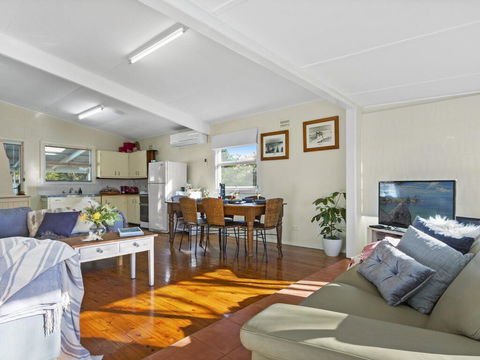 Between 2 Beaches - Comfortable Private Sanctuary - Maitland Accommodation 2