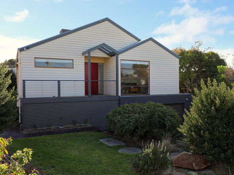 Between The Seas - Pet Friendly! - Maitland Accommodation 1
