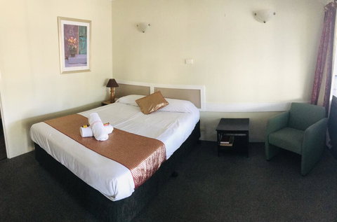 Biloela Centre Motel & Steakhouse Restaurant - Maitland Accommodation 1
