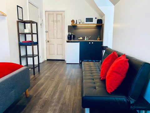 The Loft @ Denver - Maitland Accommodation 3