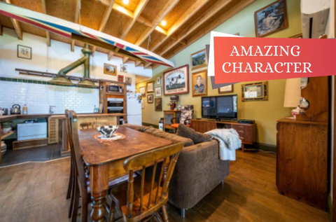 The Spotted Cow,city Fringe,pet Friendly-Free Wine - Maitland Accommodation 0