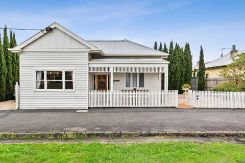 WARATAH At Queenscliff - Maitland Accommodation 2