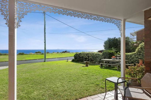WATERFRONT - BAY VIEWS - Edgewater Springs - Maitland Accommodation 1