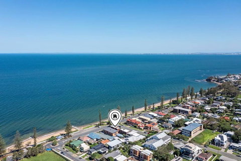 Waterfront Bliss In Margate - 30 Min From Brisbane - Maitland Accommodation 3
