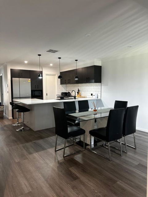 Xquisite - Maitland Accommodation 2